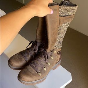 Women’s Zip Up Merrell Boot